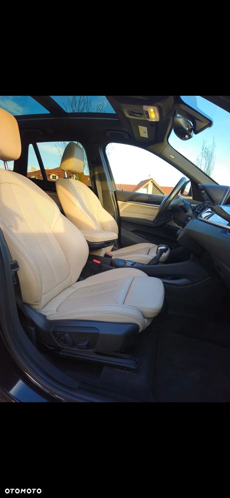 BMW X1 xDrive25i xLine sport - 8