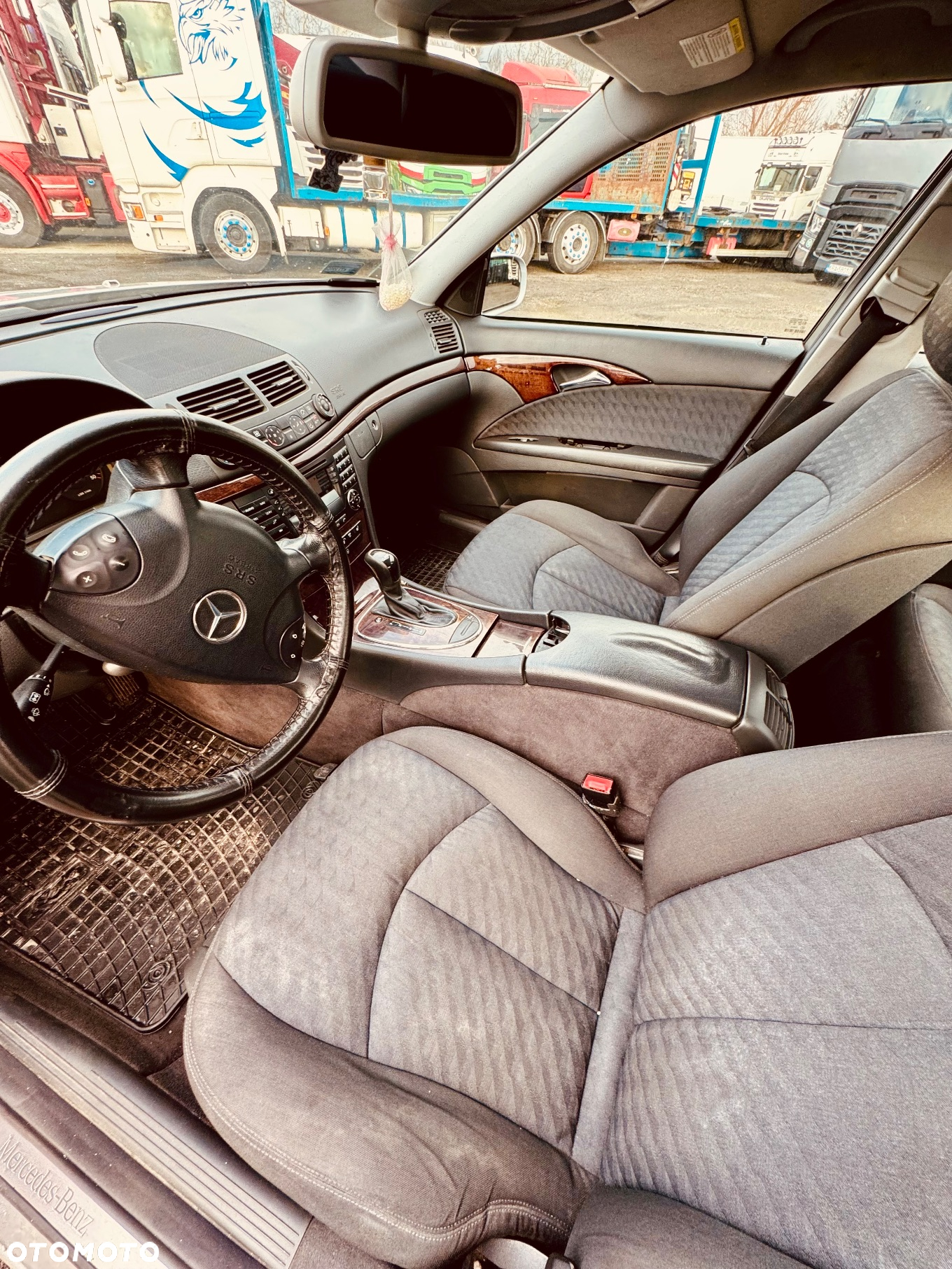 Mercedes-Benz Klasa E 320 CDI Classic - 5