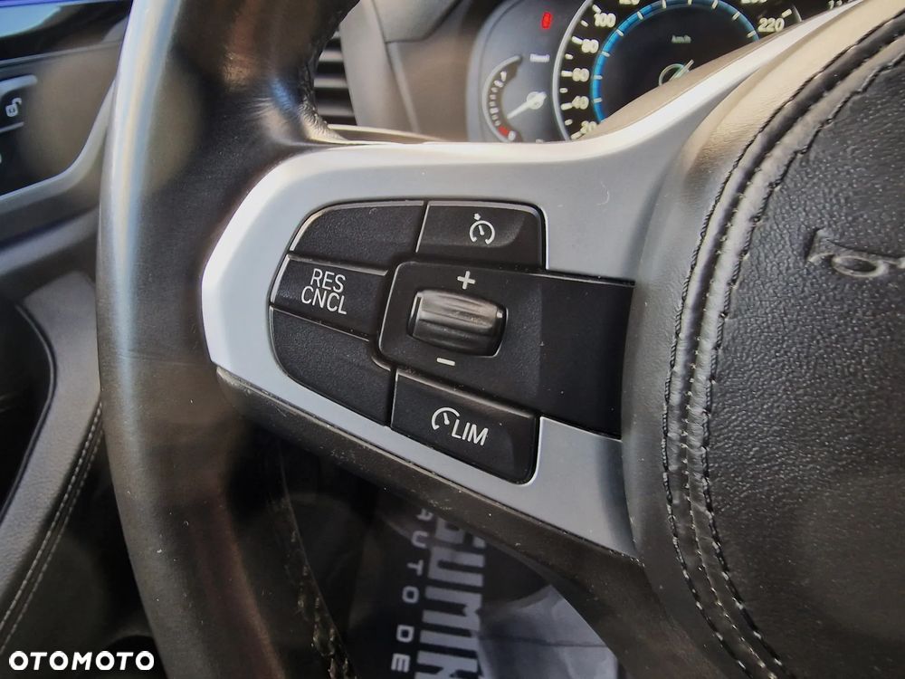 BMW X3 sDrive18d Luxury Line sport - 38