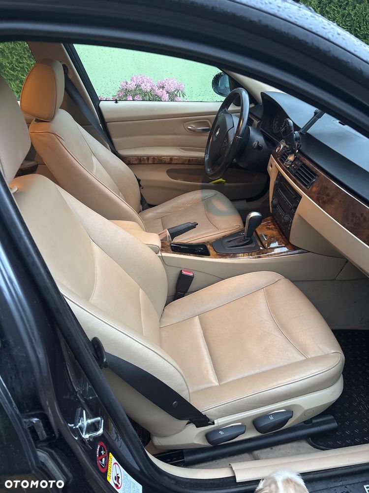 BMW Seria 3 320i - 10