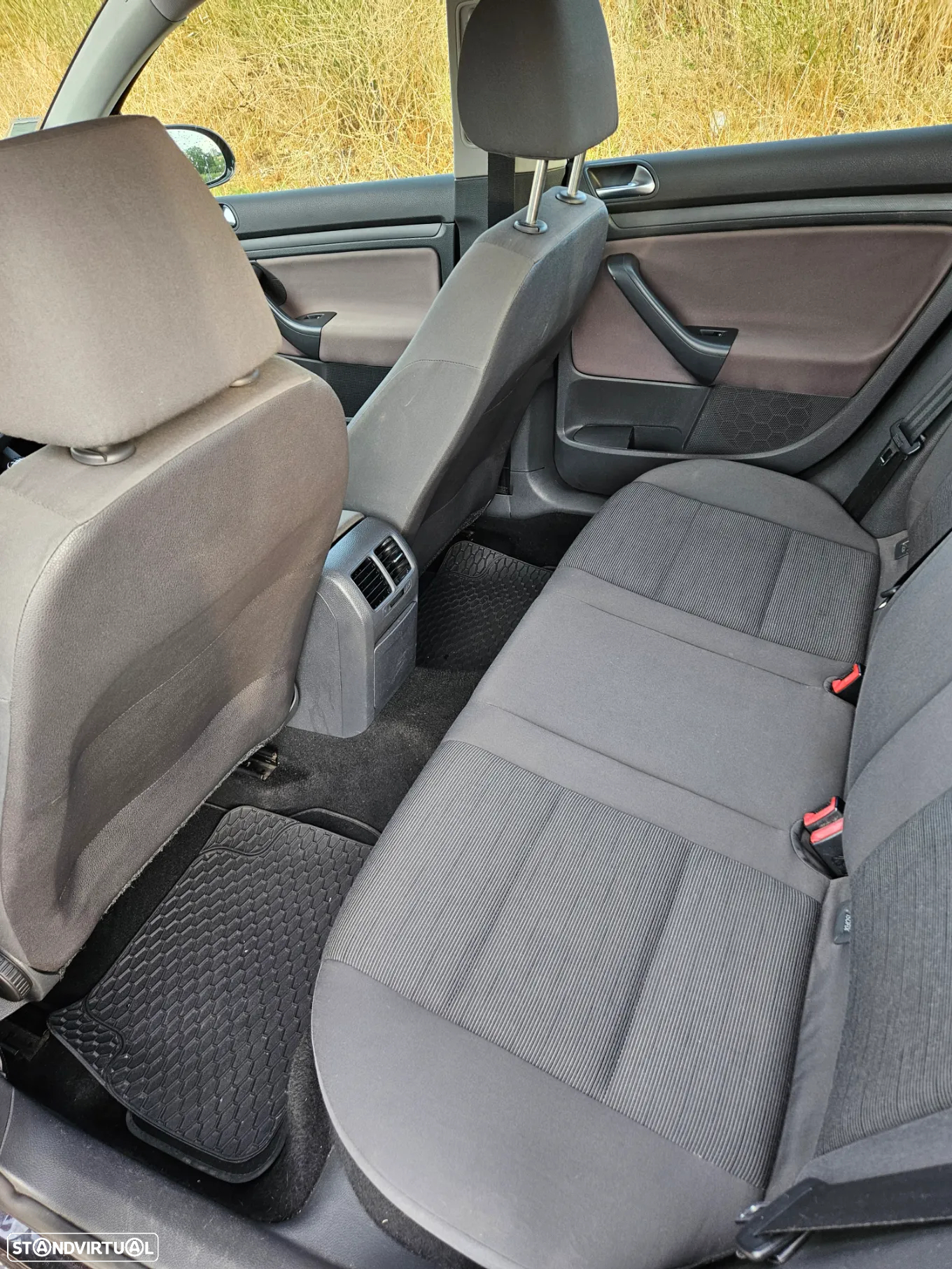 VW Golf 1.9 TDi BlueM. Confortline - 5