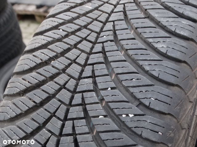 OPONY 4 CAŁOROCZNE 7mm 15 GOODYEAR VECTOR 4 SEASONS GEN-2 195/60R - 3
