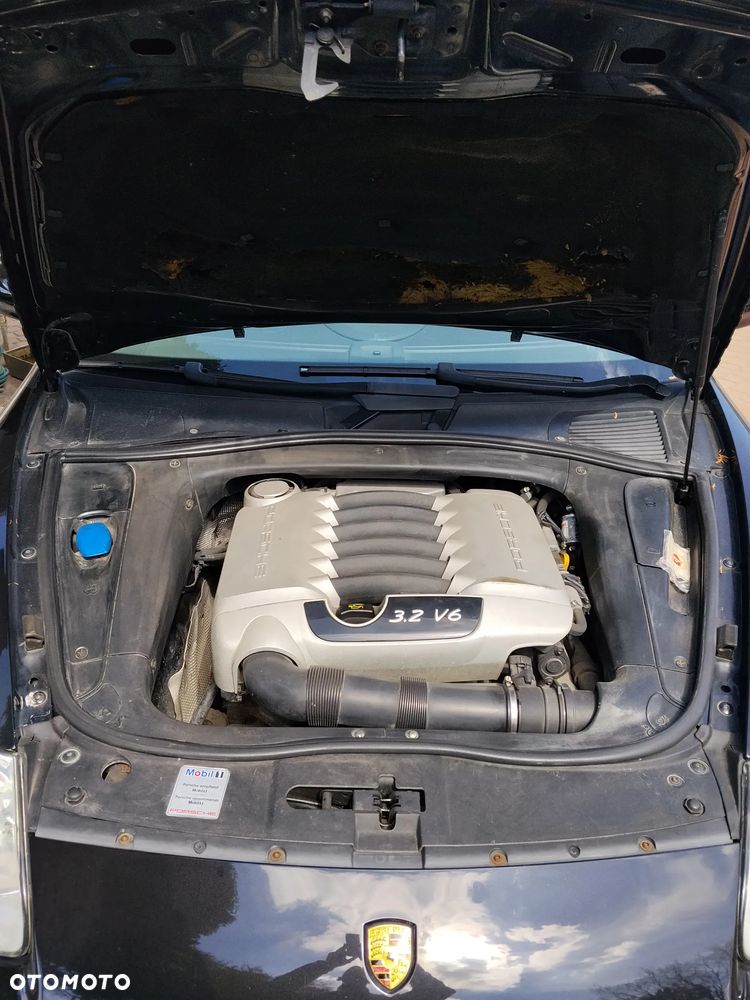 Porsche Cayenne - 17