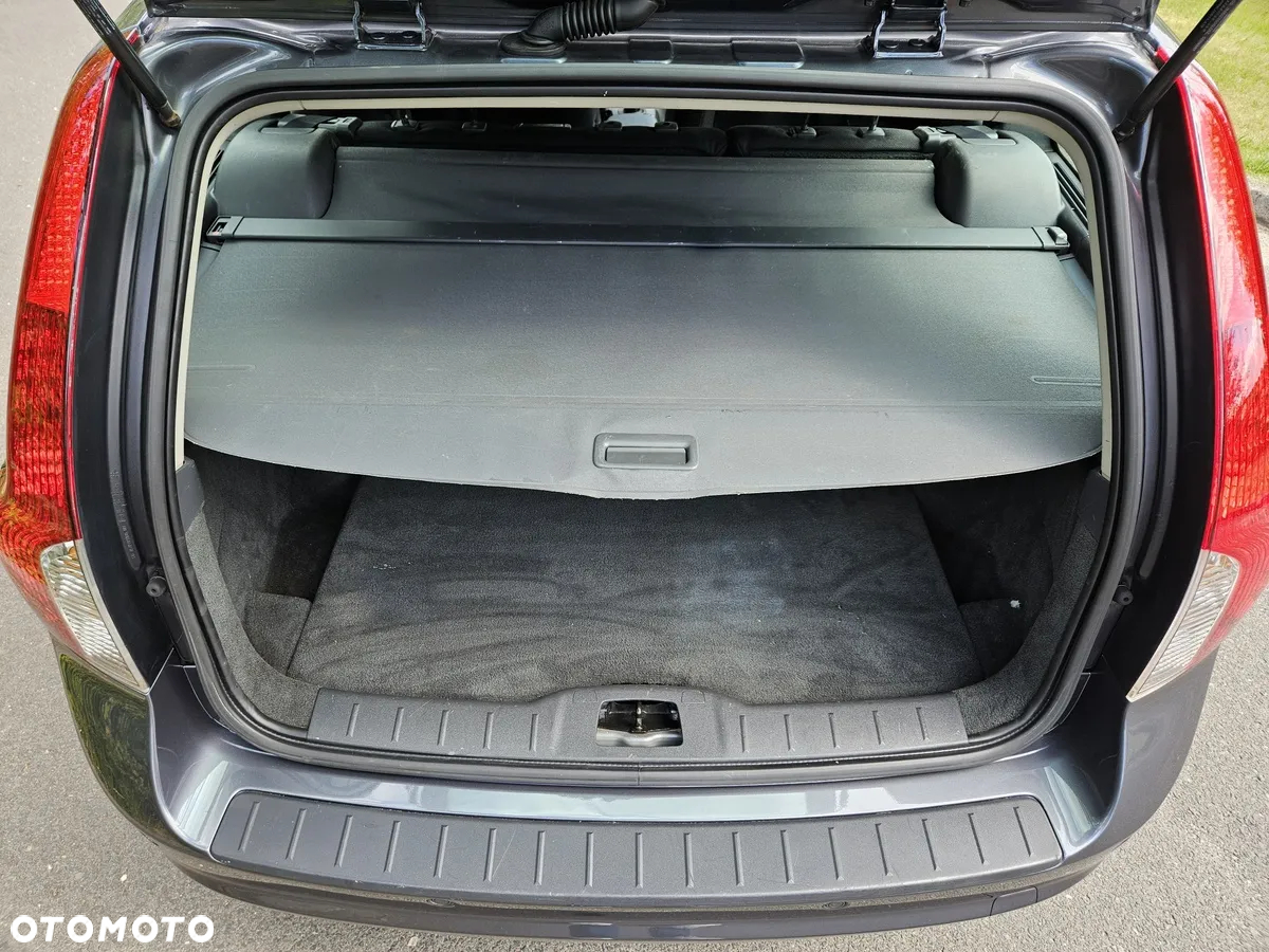 Volvo V50 2.0 Momentum - 17