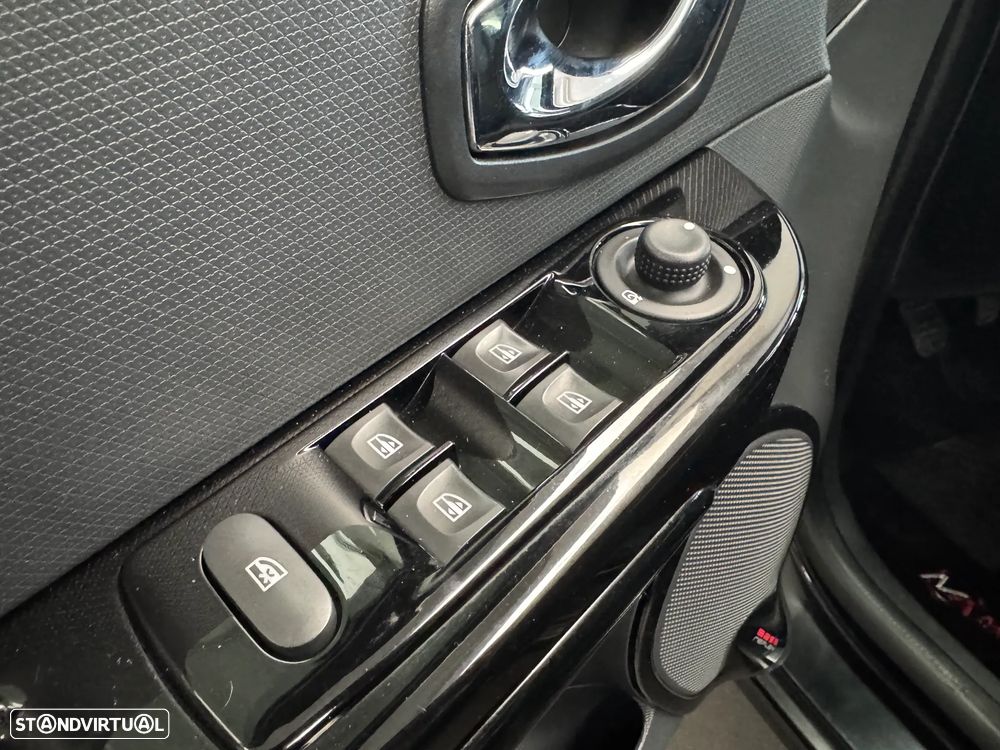 Renault Clio 0.9 TCE Dynamique S - 19
