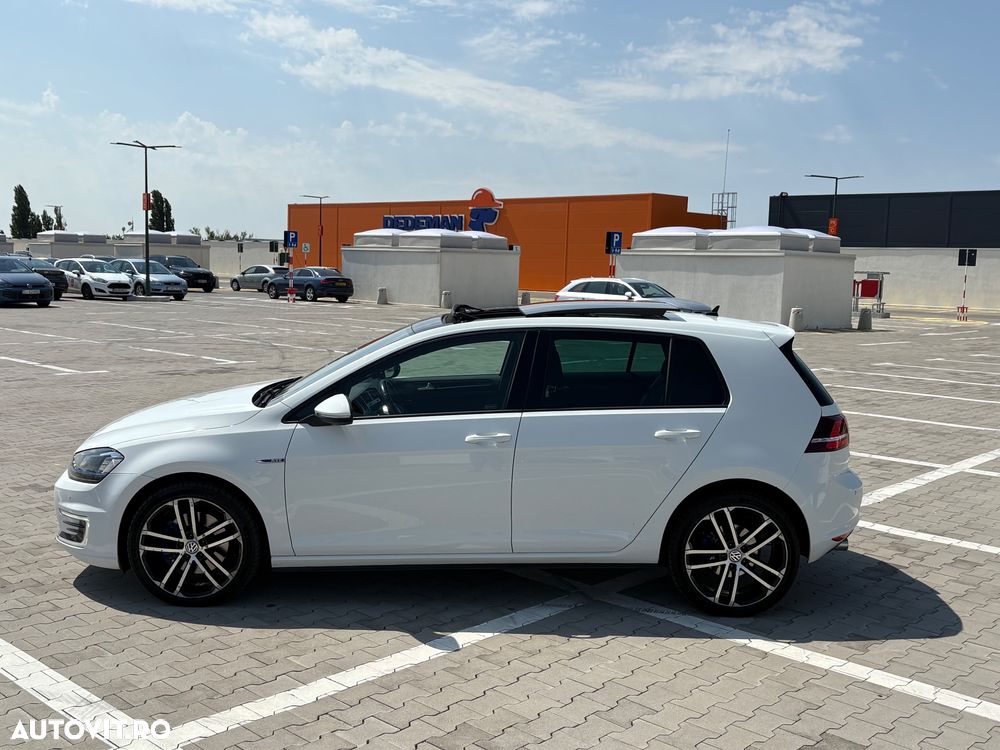 Volkswagen Golf - 4