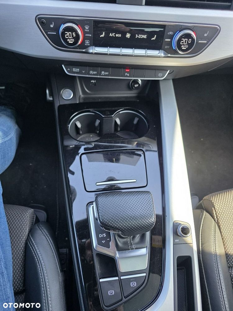 Audi A4 Avant 30 TDI S tronic S line - 7