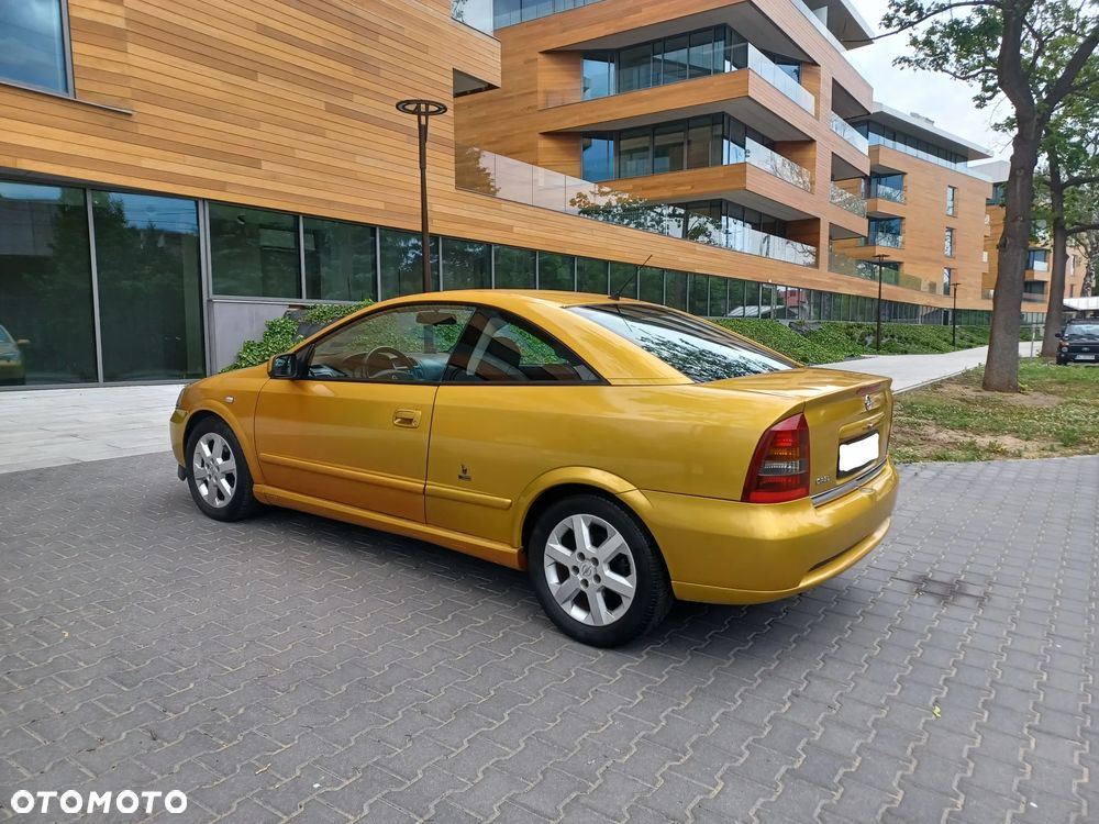 Opel Astra 2.2 Bertone - 6