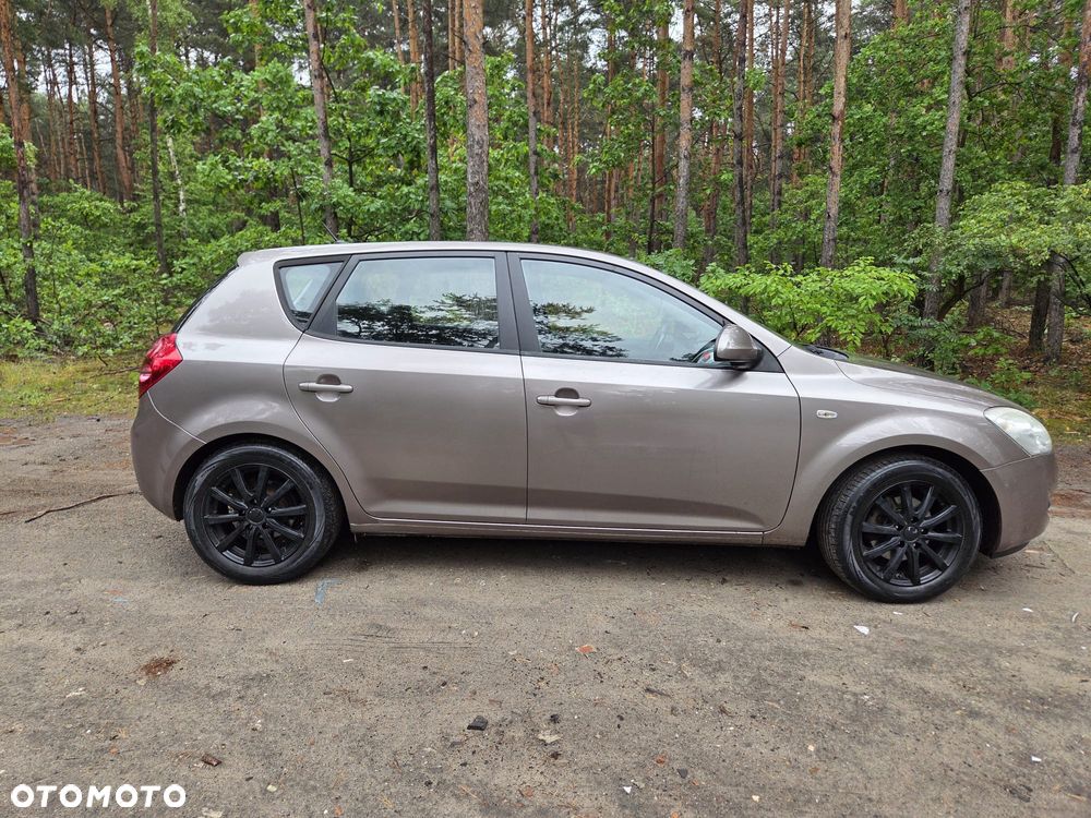 Kia Ceed 2.0 Optimum - 6