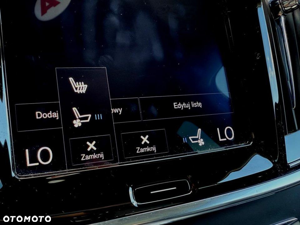Volvo V90 Cross Country - 28