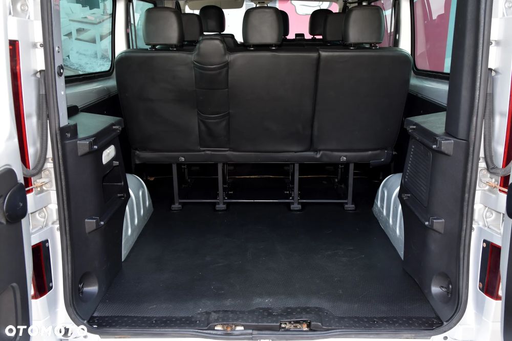 Opel Vivaro L2H1 2.9t Sport - 32