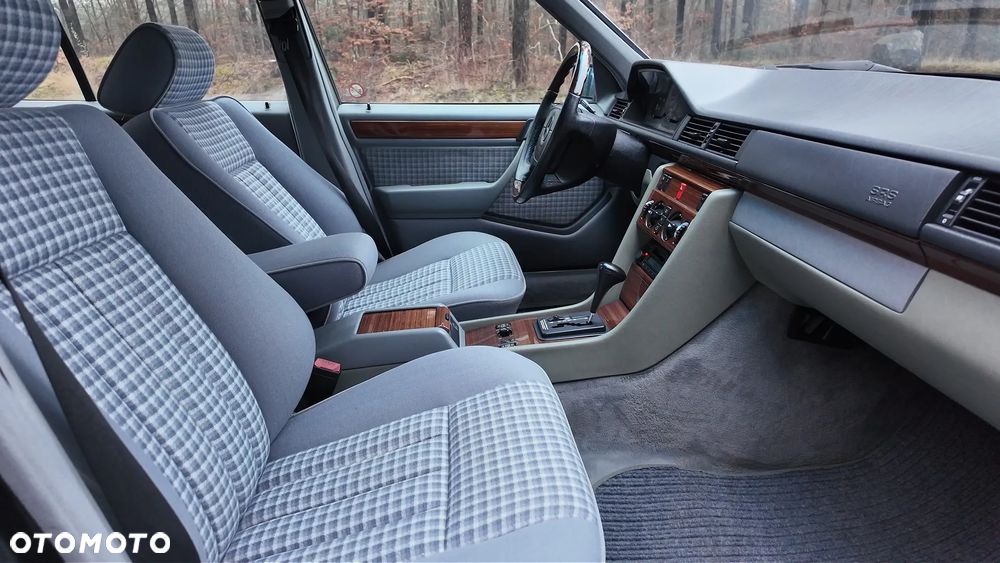 Mercedes-Benz Klasa E - 12