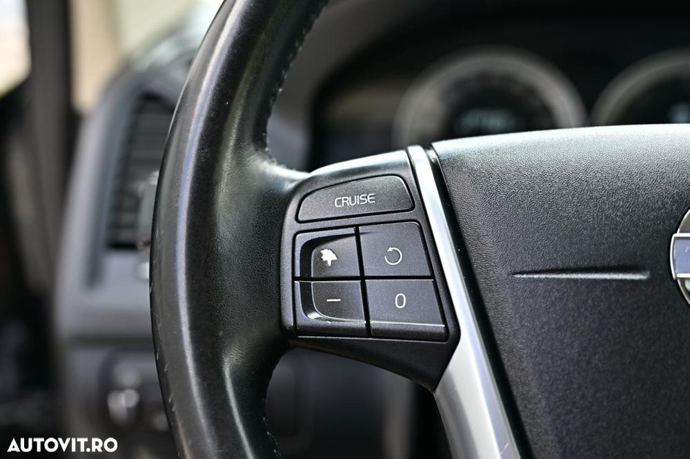 Volvo XC 60 D3 AWD Aut. Summum - 22