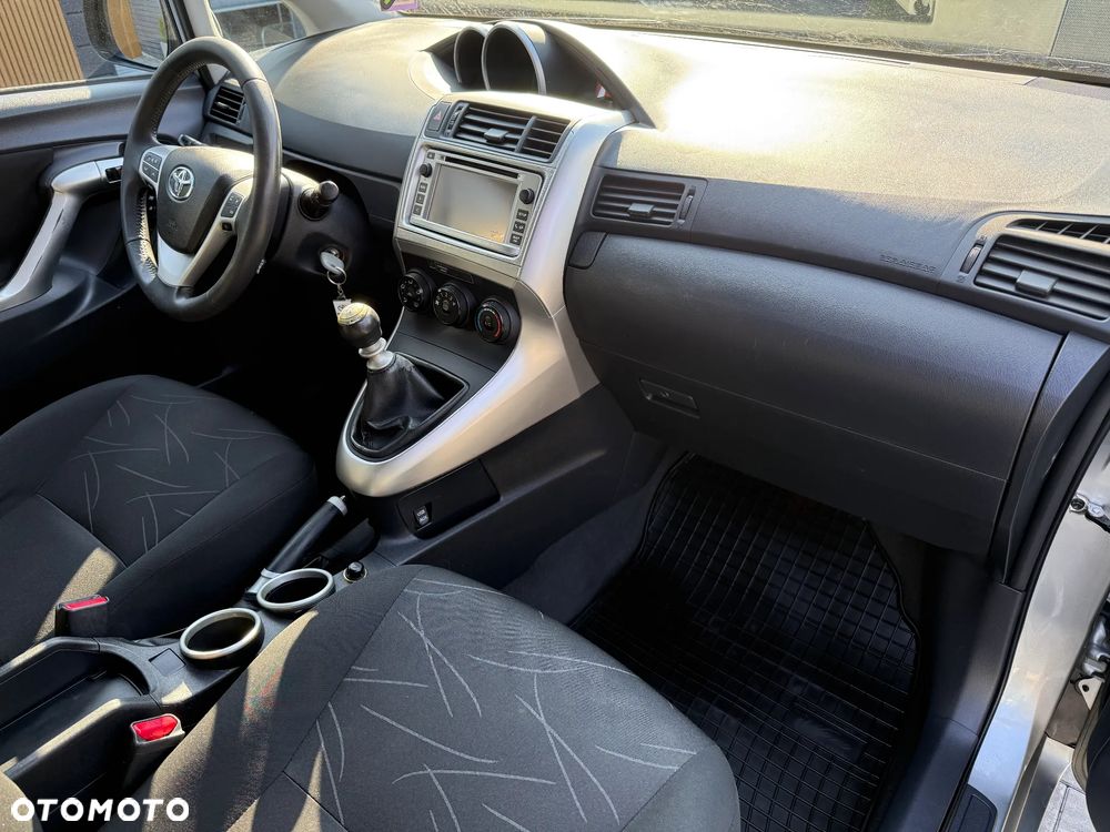 Toyota Verso 1.6 7-Sitzer Comfort - 17