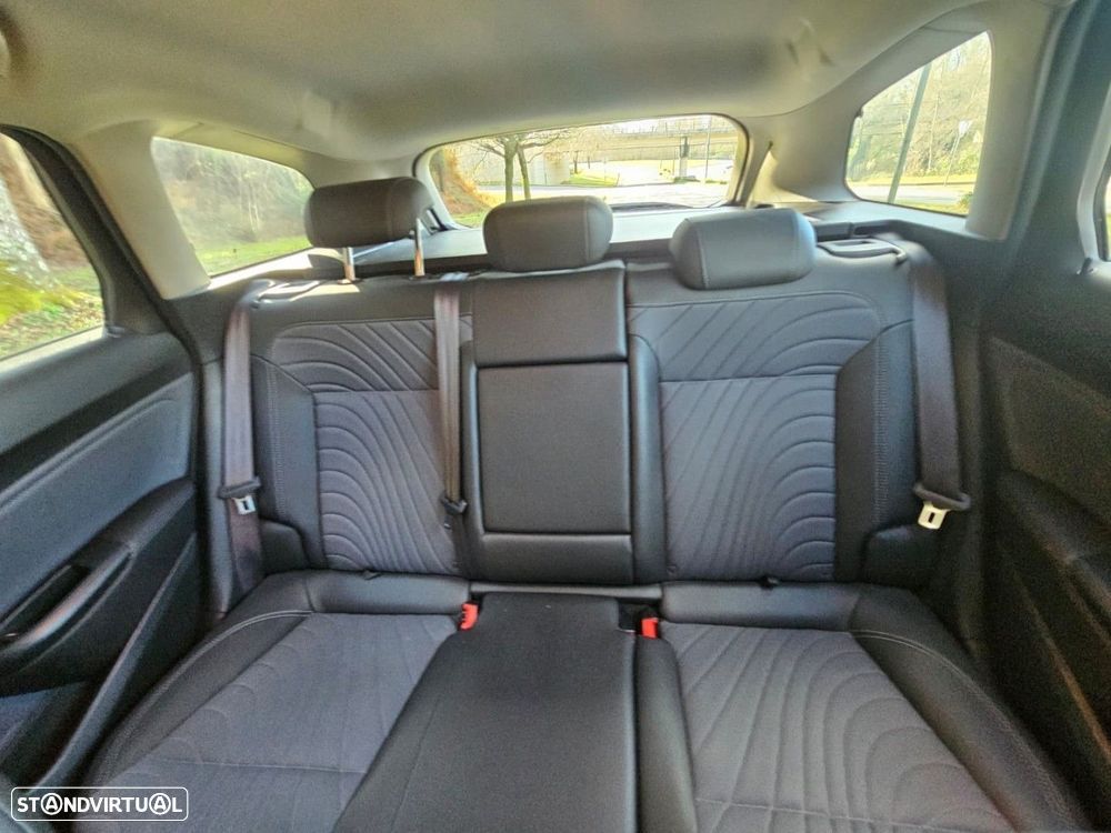 Opel Astra Sports Tourer - 21