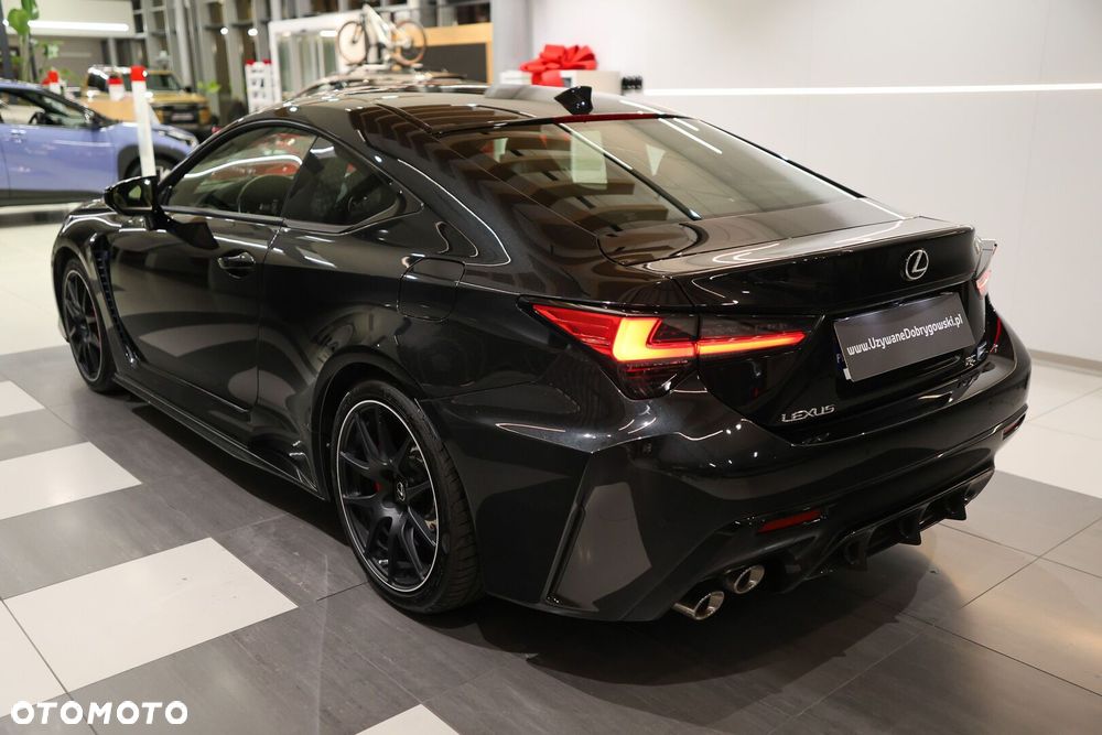 Lexus RC F Carbon - 4