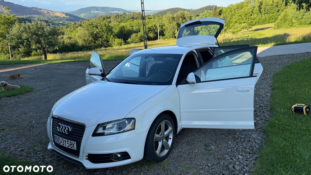 Audi A3 Sportback - 1