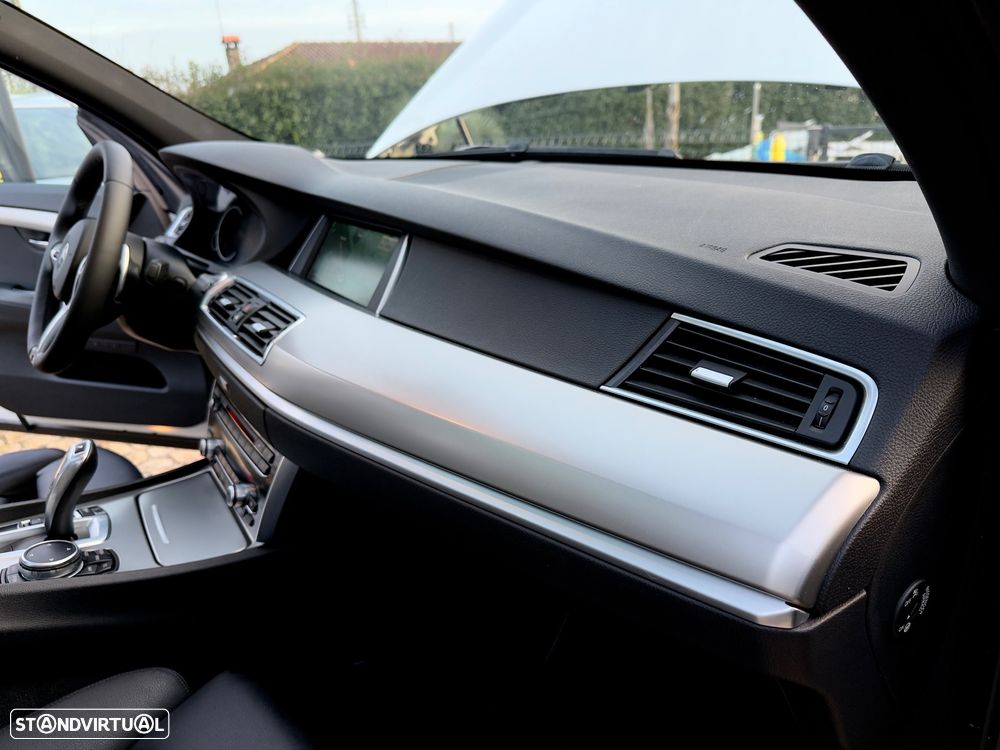 BMW 520 Gran Turismo d Pack M - 55
