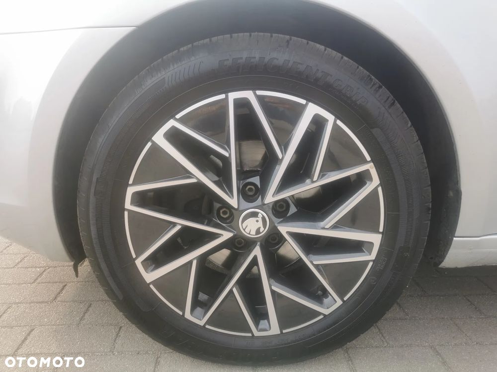 Skoda Octavia 2.0 TDI Premium Edition - 31