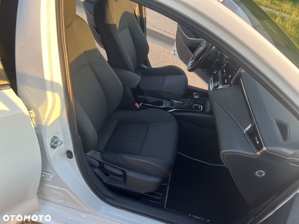 Toyota Corolla - 16