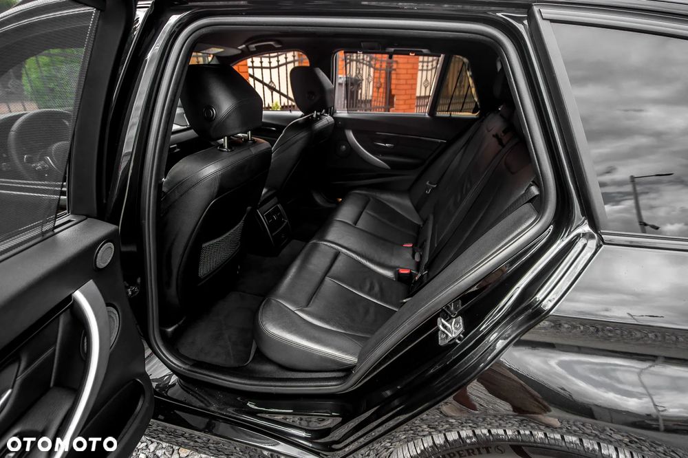 BMW Seria 3 320d Touring xDrive M Sport - 20