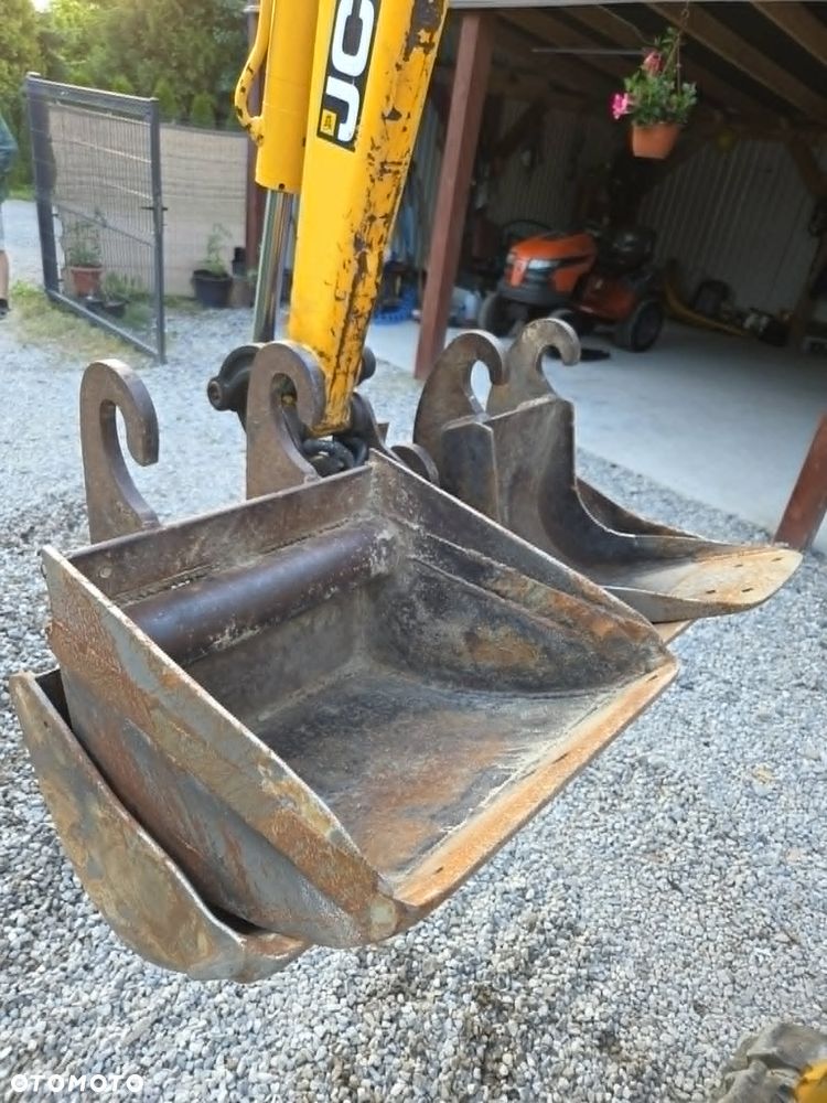 JCB 8020 - 19