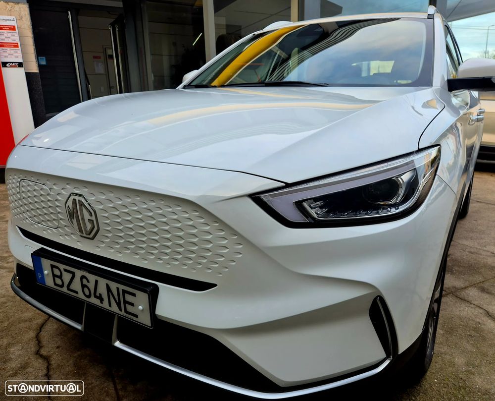 MG ZS EV 50.3 kWh Luxury - 2