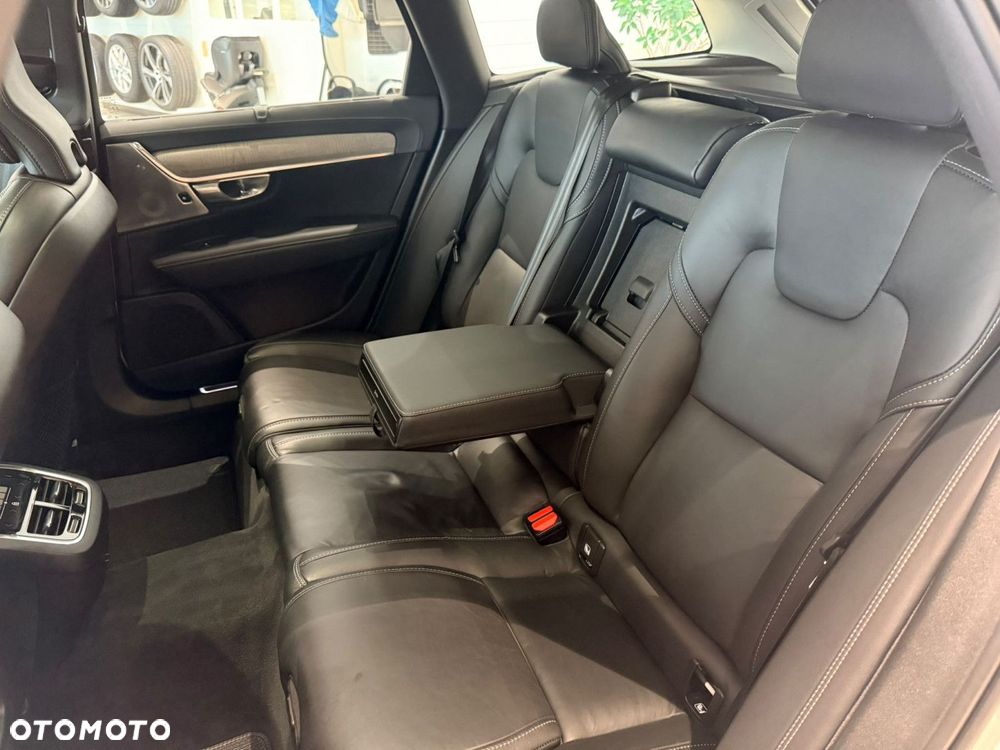 Volvo V90 Cross Country - 20
