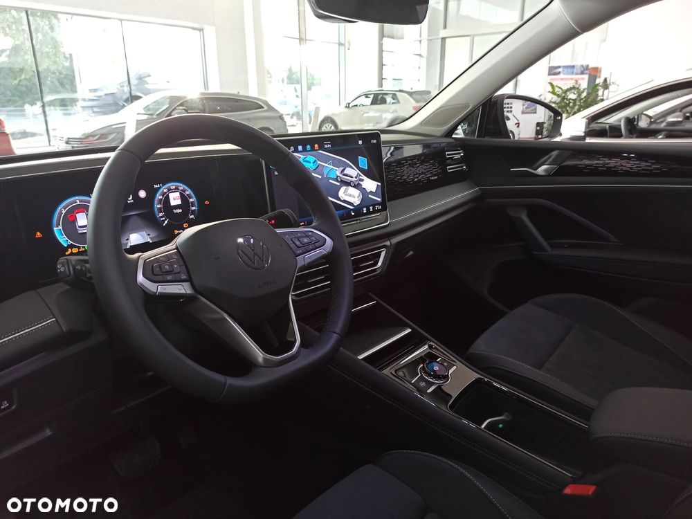 Volkswagen Tiguan - 13