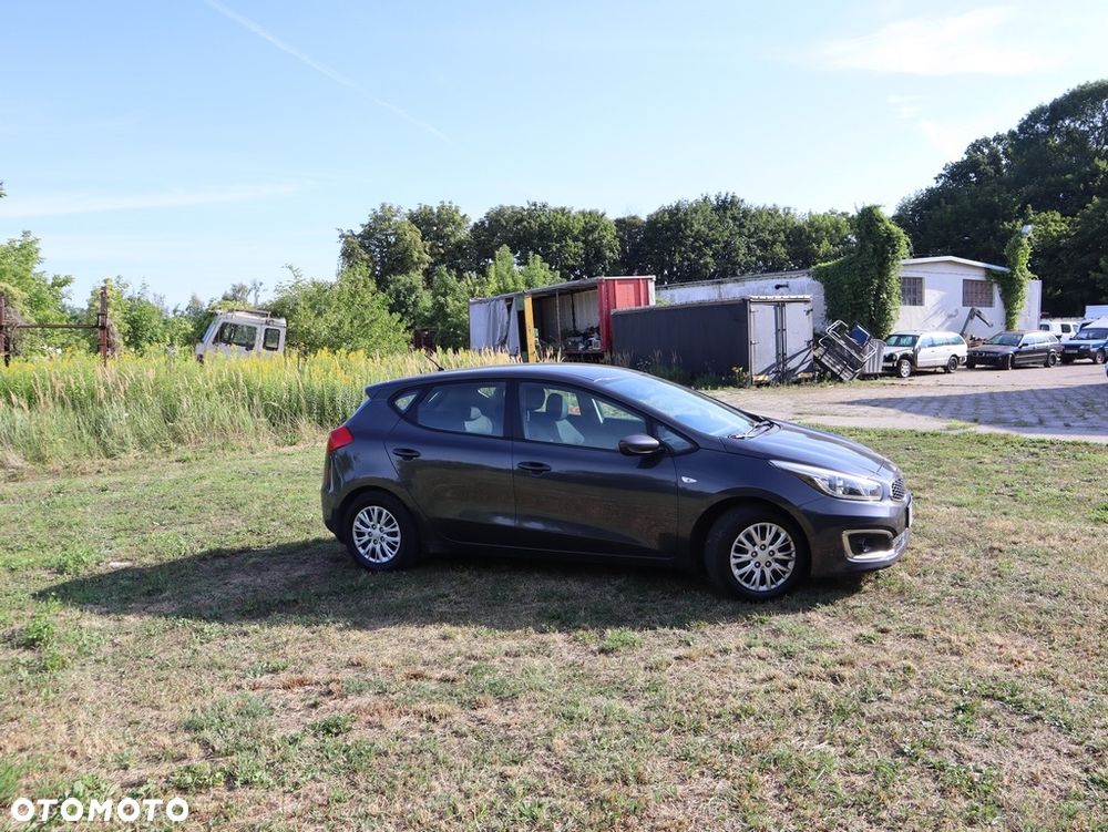 Kia Ceed Cee'd 1.6 CRDi M - 4