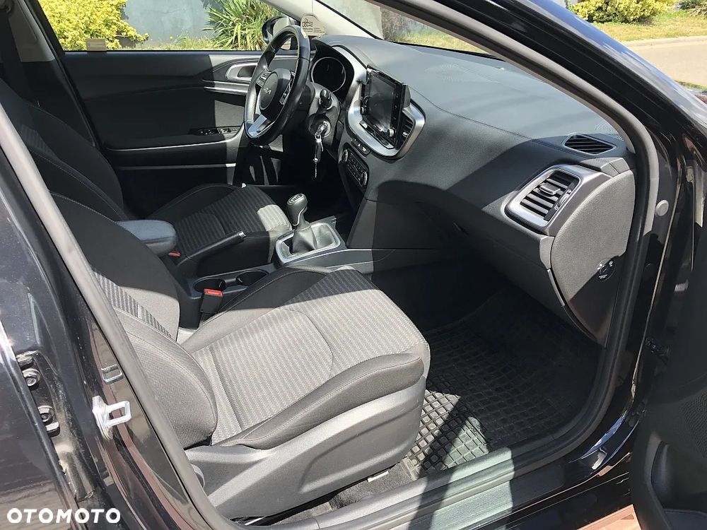 Kia Ceed 1.5 T-GDI L - 34