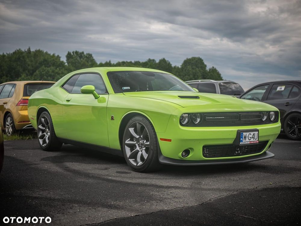 Dodge Challenger