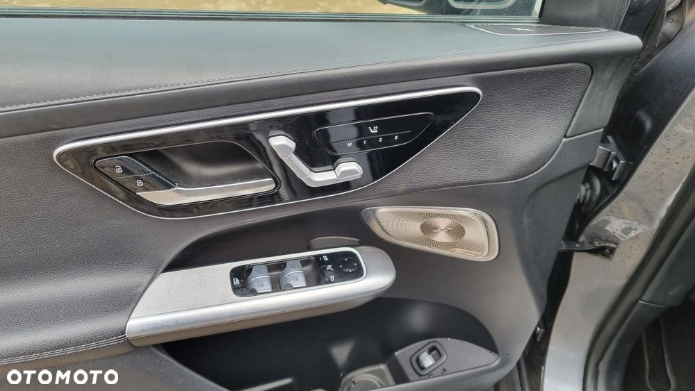 Mercedes-Benz GLC 220 d 4Matic 9G-TRONIC AMG Line Advanced - 30