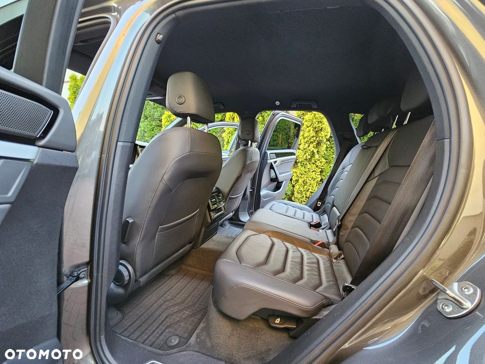 Volkswagen Touareg 3.0 V6 TDI SCR 4Mot R-Line - 29
