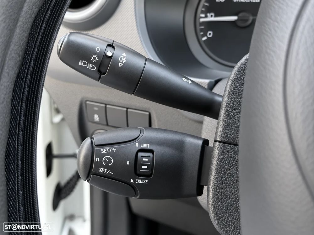 Citroën BERLINGO 1.6 HDI 90 CV - LONGA - 3 LUGARES - 23