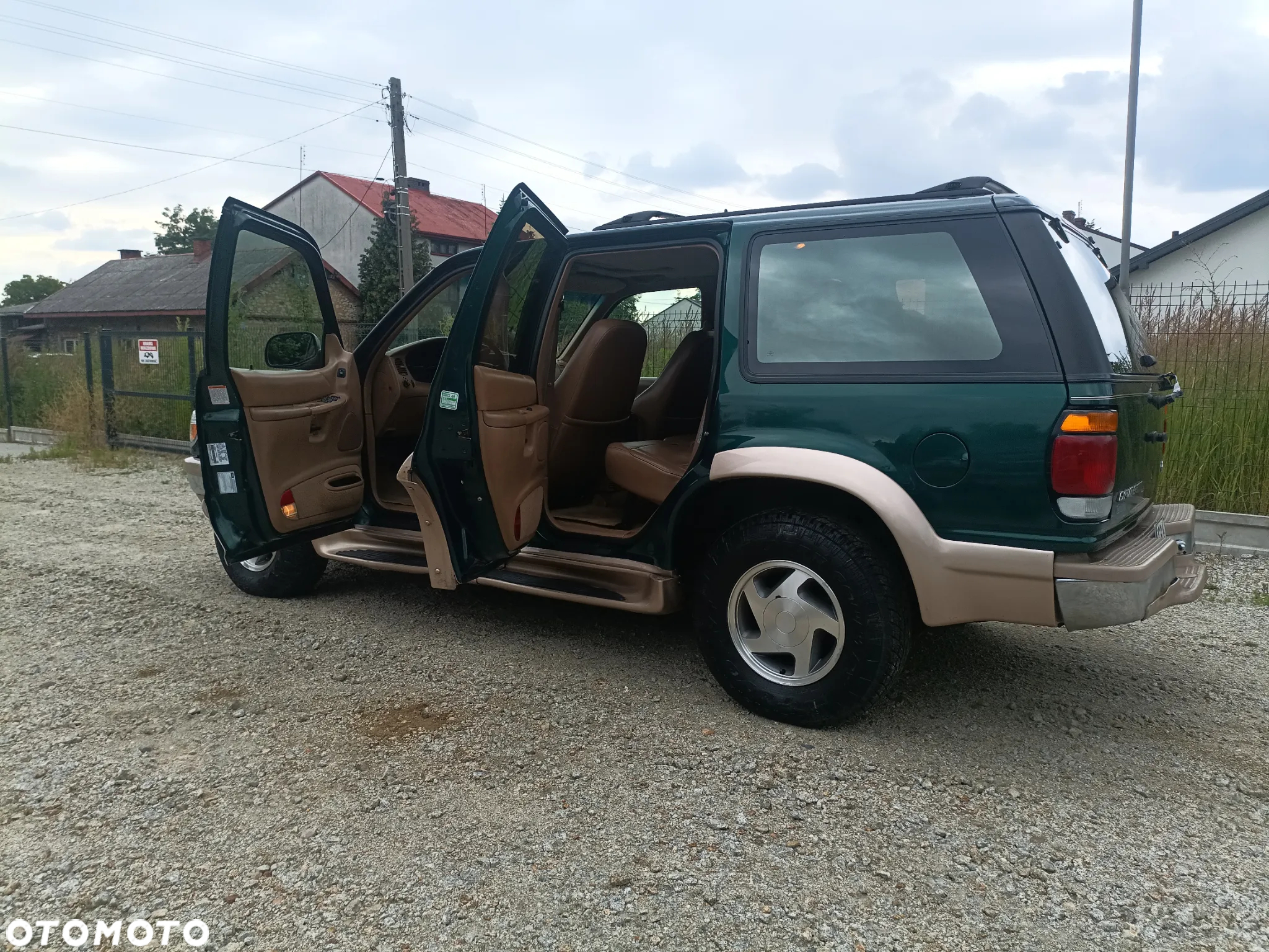 Ford Explorer 4.0 - 5