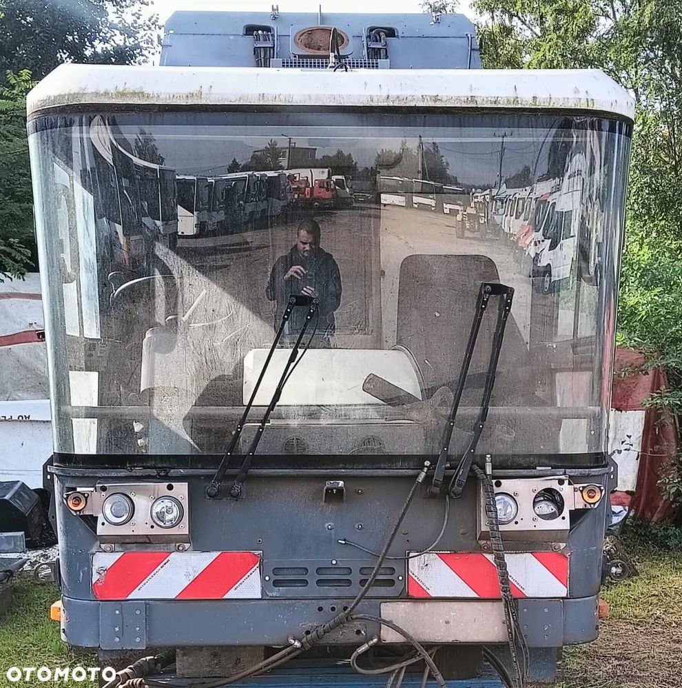 Szyba czołowa zamiatarka RAVO C540