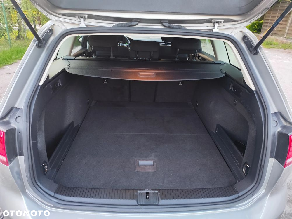 Volkswagen Passat Variant 2.0 TDI SCR DSG Comfortline - 17