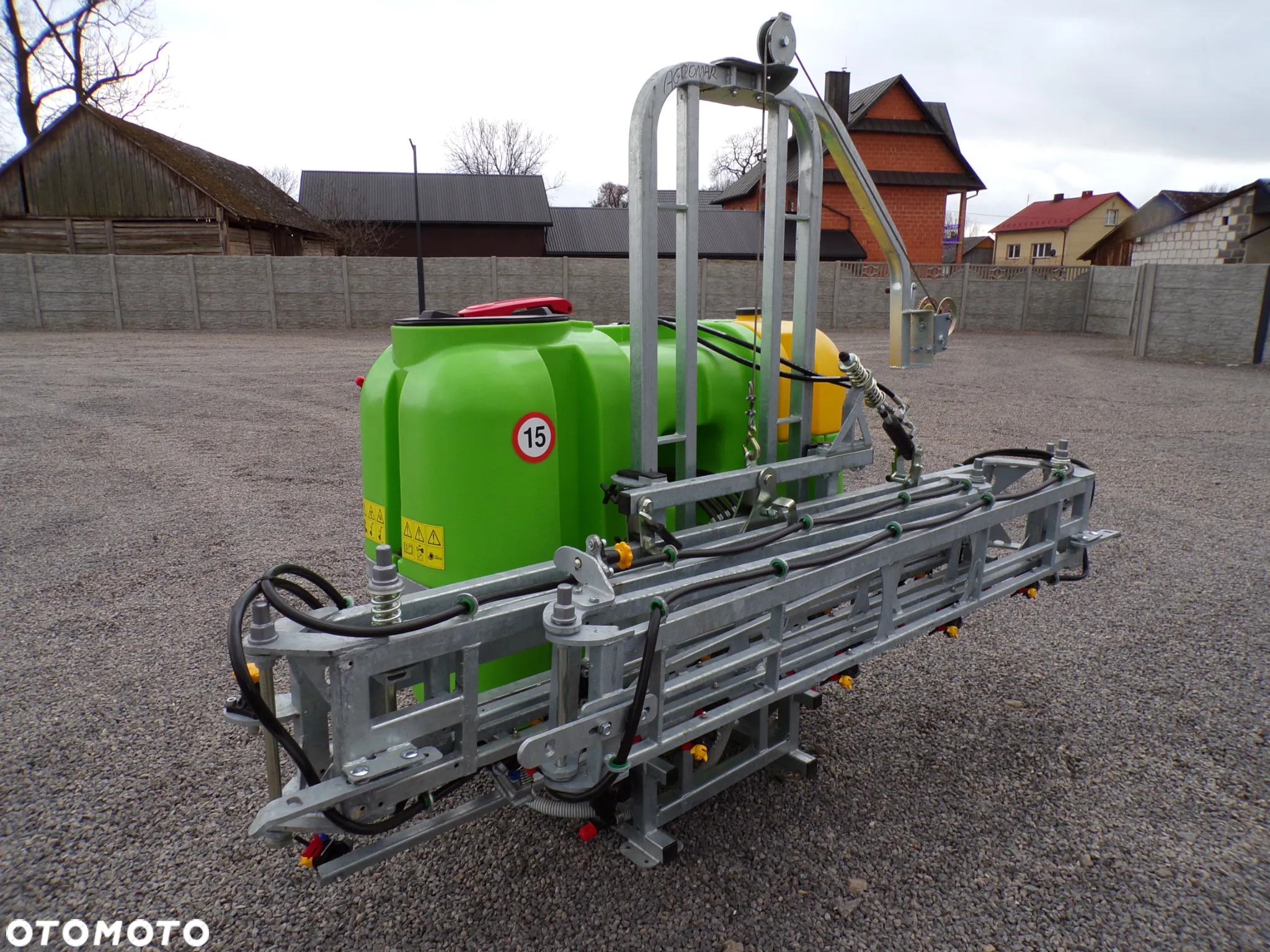 Opryskiwacz zawieszany TOLMET 300-1200l zawieszany / stabilizacja hydrauliczna / potrójna oprawa rozpylaczy RSM/ zawór stałociśnieniowy OD RĘKI - 4