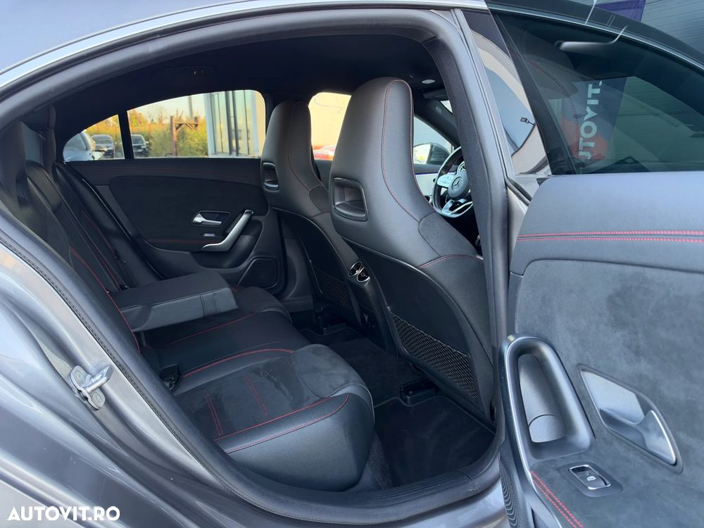 Mercedes-Benz CLA 200 - 11