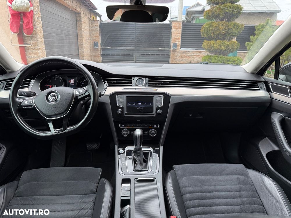 Volkswagen Passat Variant 2.0 TDI SCR DSG Highline - 8
