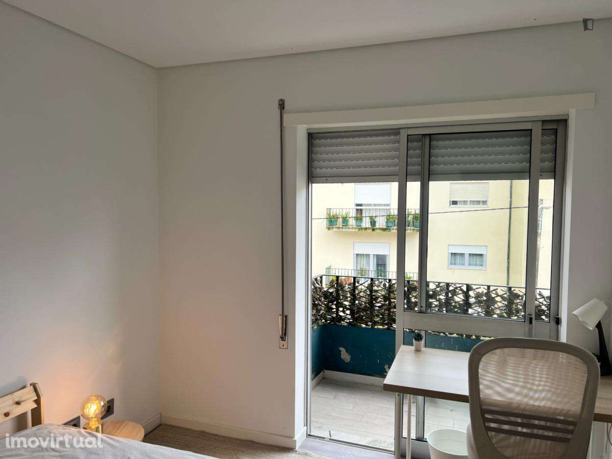 Quarto - localizado em Coimbra - Grande imagem: 4/16