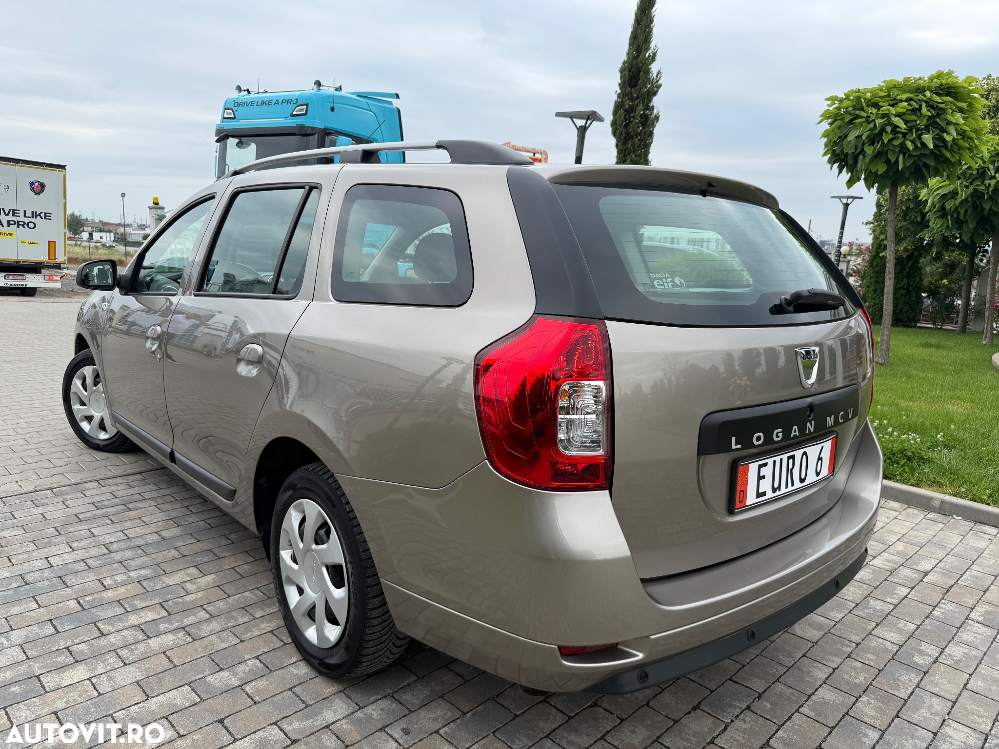 Dacia Logan MCV 1.2 16V 75 Celebration - 2