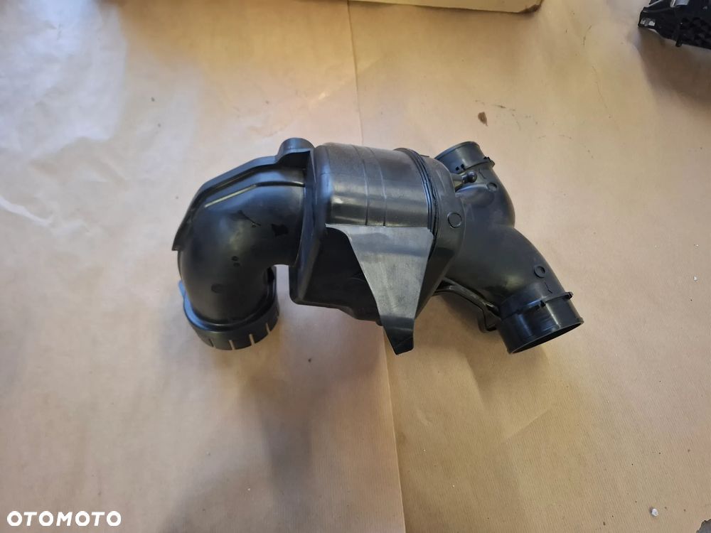 Land Rover Defender 3,0I  dolotu M8E2-9H718-BA - 1