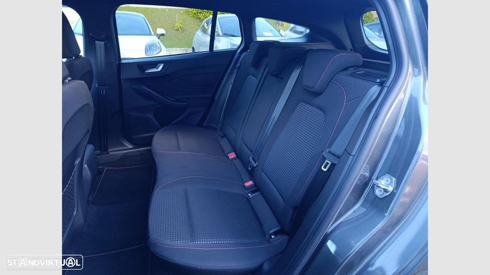 Ford Focus SW 1.0 EcoBoost MHEV ST-Line X - 9