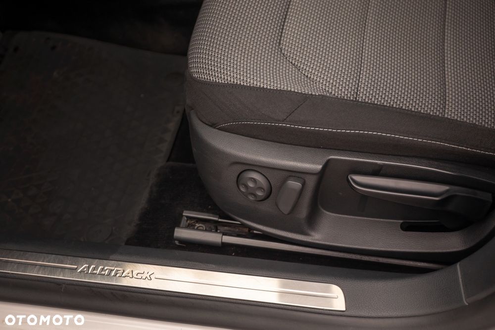 Volkswagen Passat 2.0 TDI DPF 4Mot Comfortline - 21