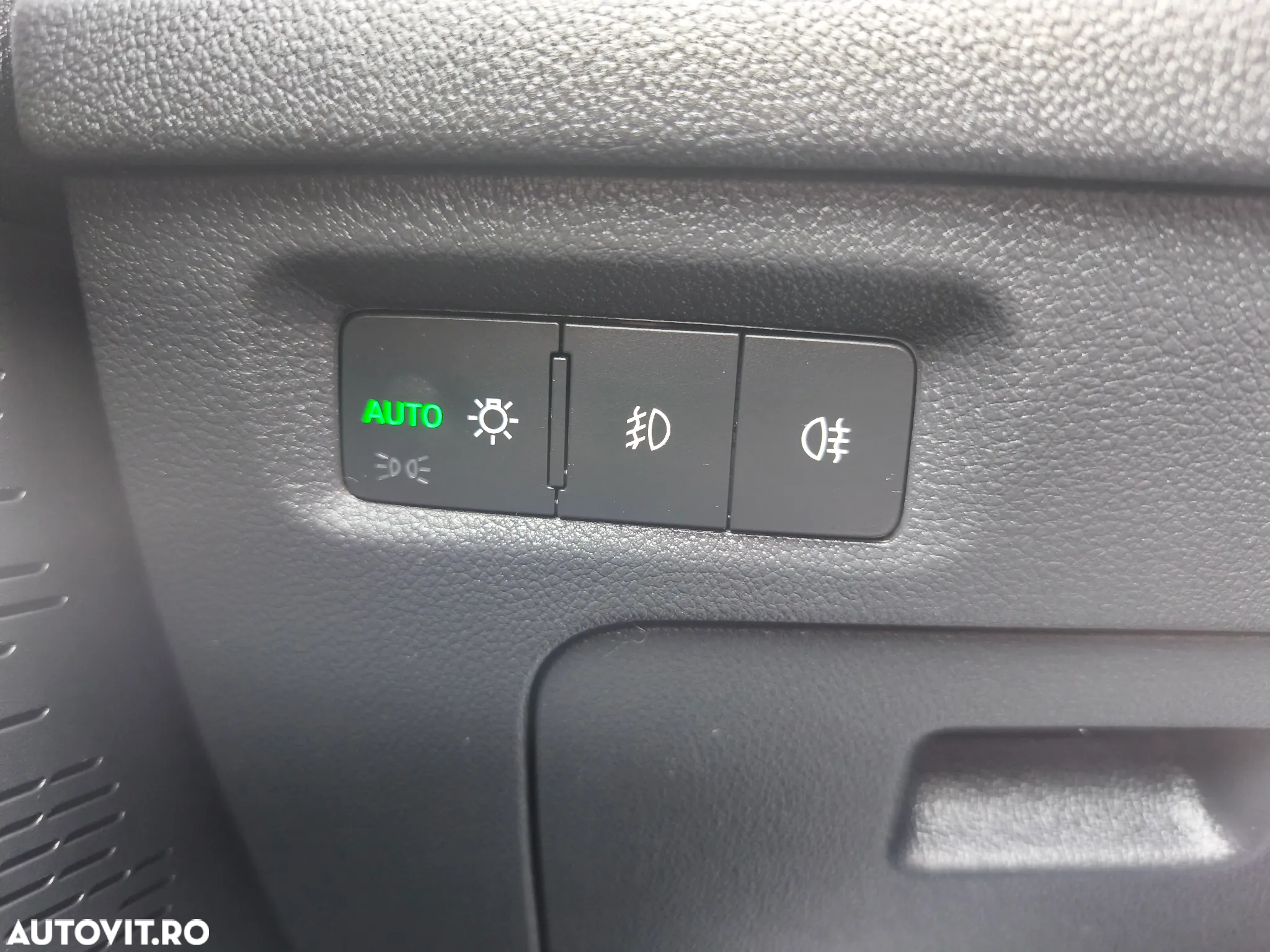 Skoda Octavia Combi 2.0 TDI DSG Exclusive - 18