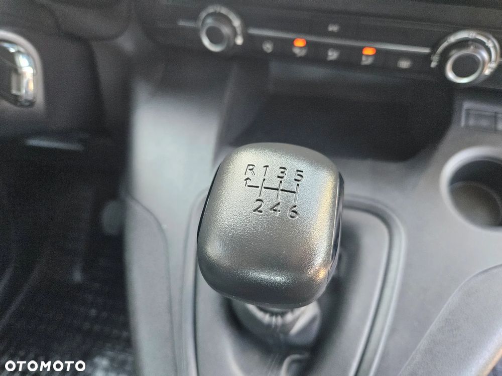 Toyota Proace City Verso Long 1.5 D-4D Business - 19