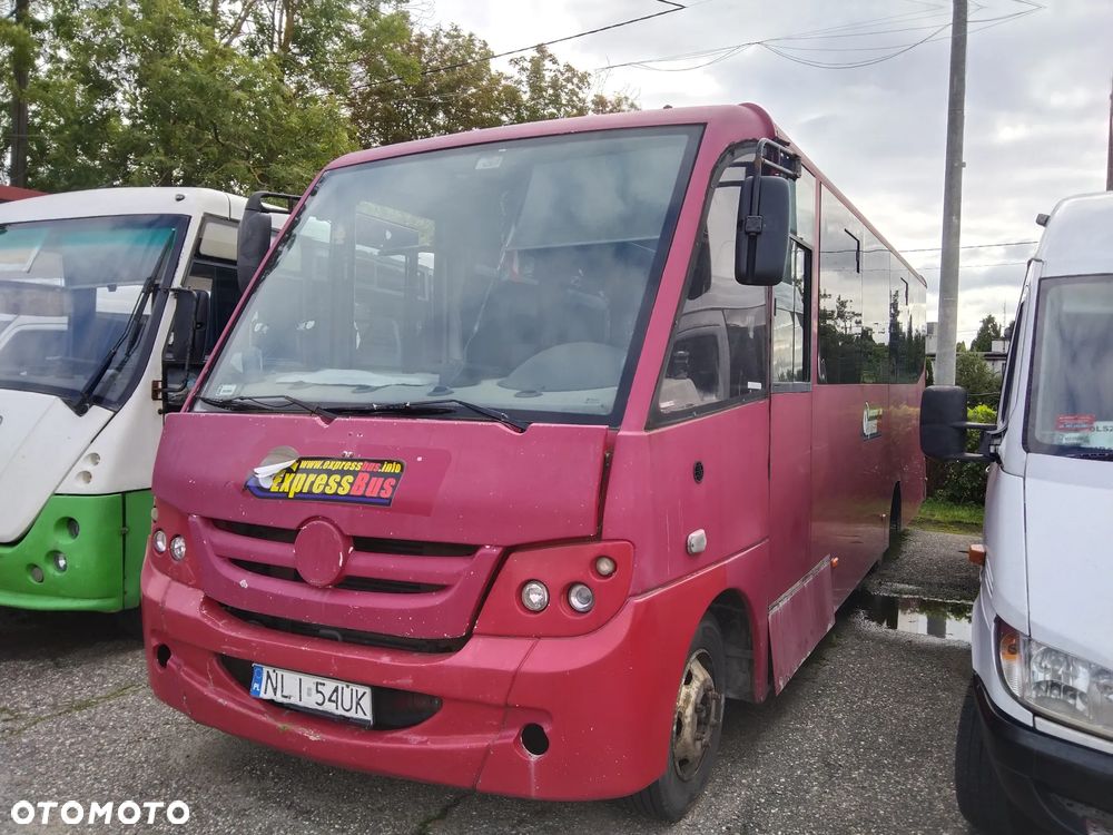 Mercedes-Benz Mediano - 1