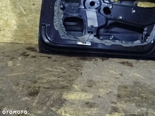 DRZWI PRAWE PRZEDNIE PRZÓD MITSUBISHI CARISMA NR274 - 7